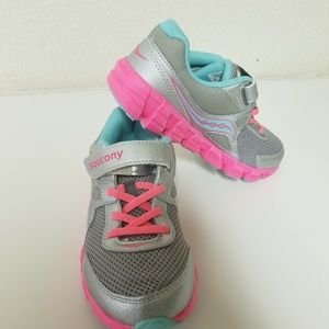 Girls gym shoes  3M